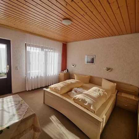 Inn Auerhahn - - Without Breakfast Eisenbach (Breisgau-Hochschwarzwald)